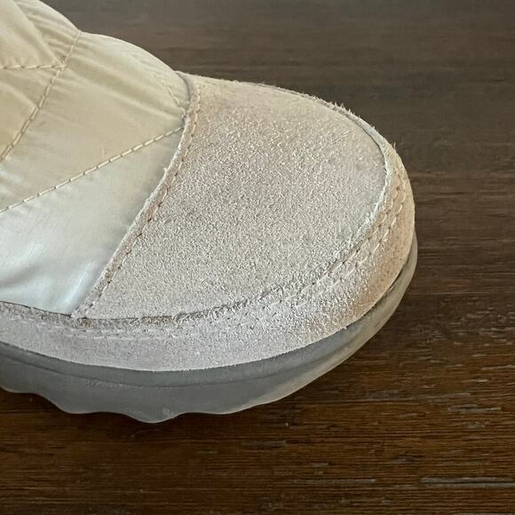 The North Face Girls Gray Red Winter Waterproof Snow Camp Boot- Size 6 - Picture 9 of 11